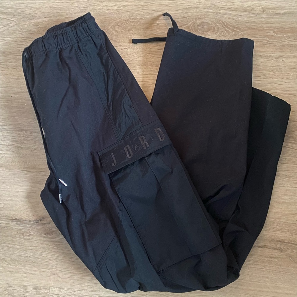 Nike Air Jordan black cargo pants. Size M